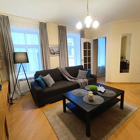 Two Bedroom Apartment In Old Town, Up To 6 Guests Riga Esterno foto