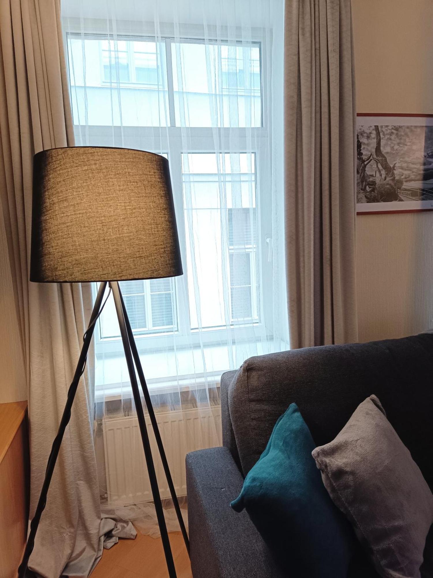 Two Bedroom Apartment In Old Town, Up To 6 Guests Riga Esterno foto