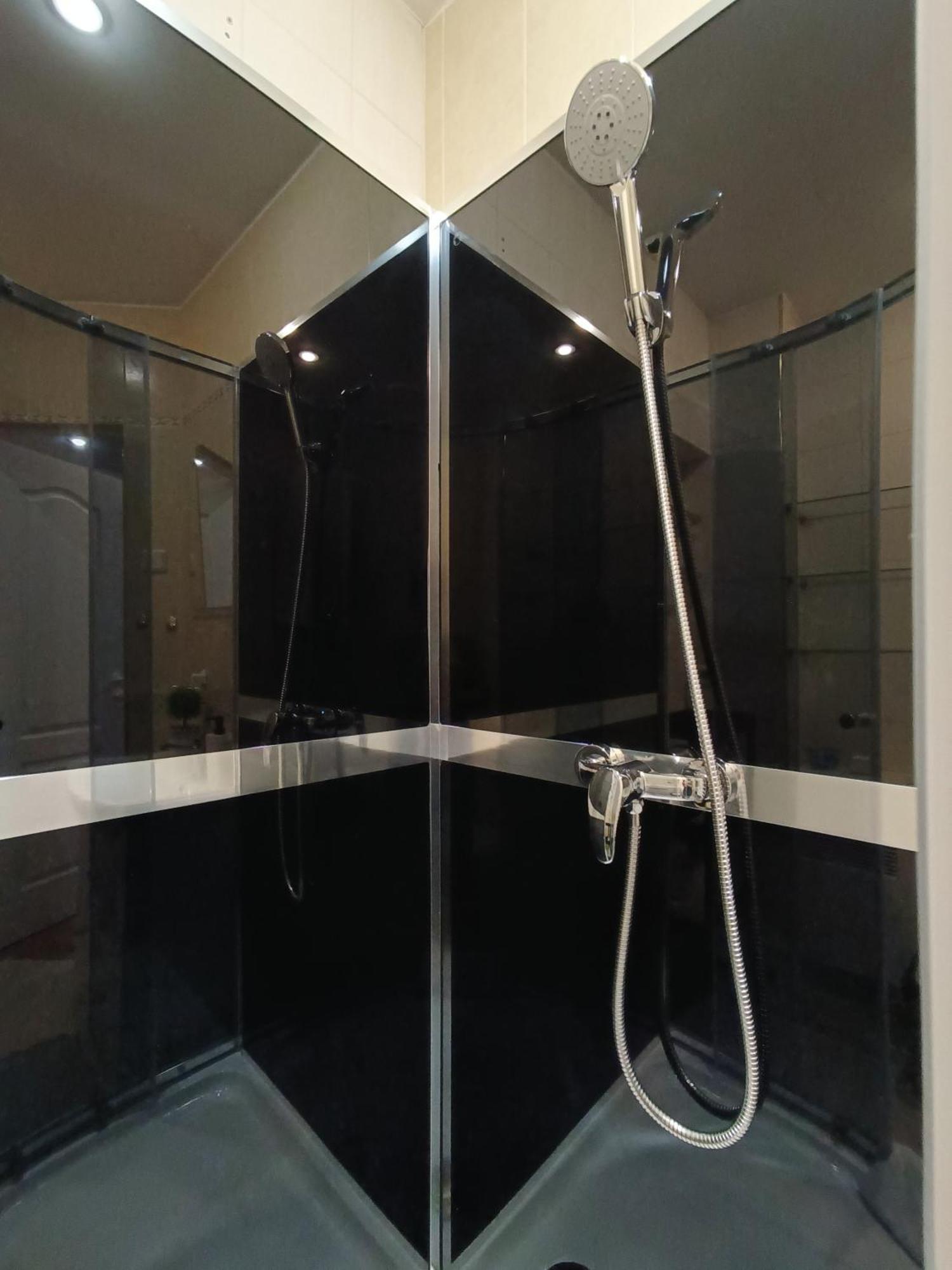 Two Bedroom Apartment In Old Town, Up To 6 Guests Riga Esterno foto