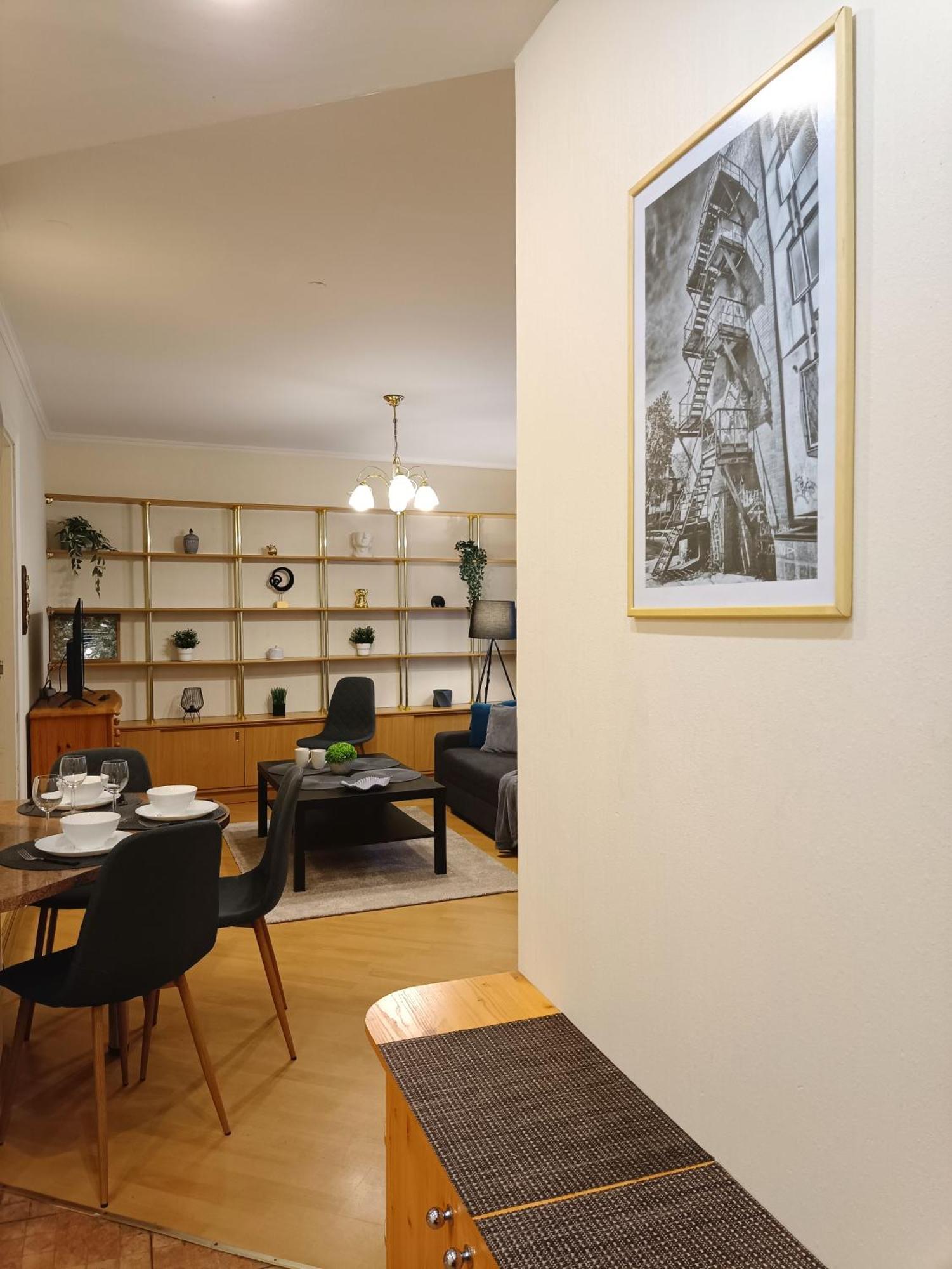Two Bedroom Apartment In Old Town, Up To 6 Guests Riga Esterno foto