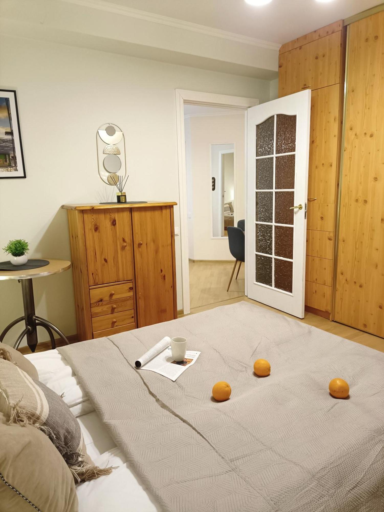 Two Bedroom Apartment In Old Town, Up To 6 Guests Riga Esterno foto